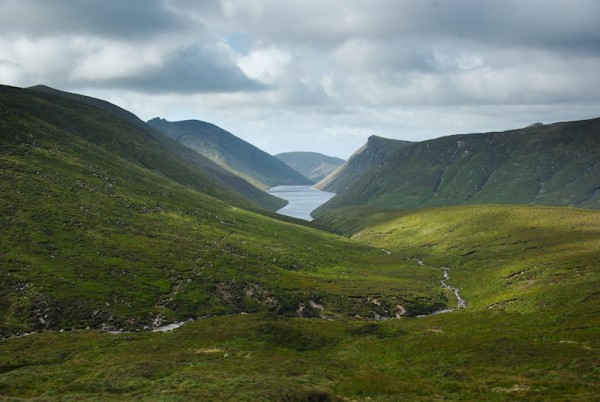 Ben Crom Reservoir from the Brandy Pad. Views changing by the minute.